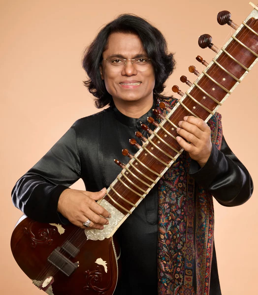 Ravi Chary, Sitar